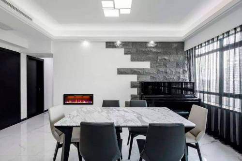 Линейный электрокамин Royal Flame Crystal 50 RF в Шахтах